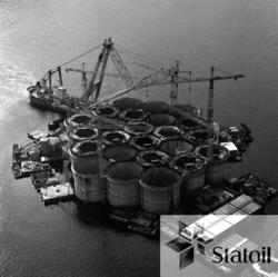 Betongkonstruksjonen til Statfjord C er under bygging i Gand