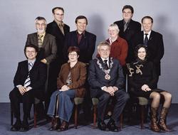 Fylkesutvalget i Østfold 2004-2007.

Første rad: 
Ulf Leirst