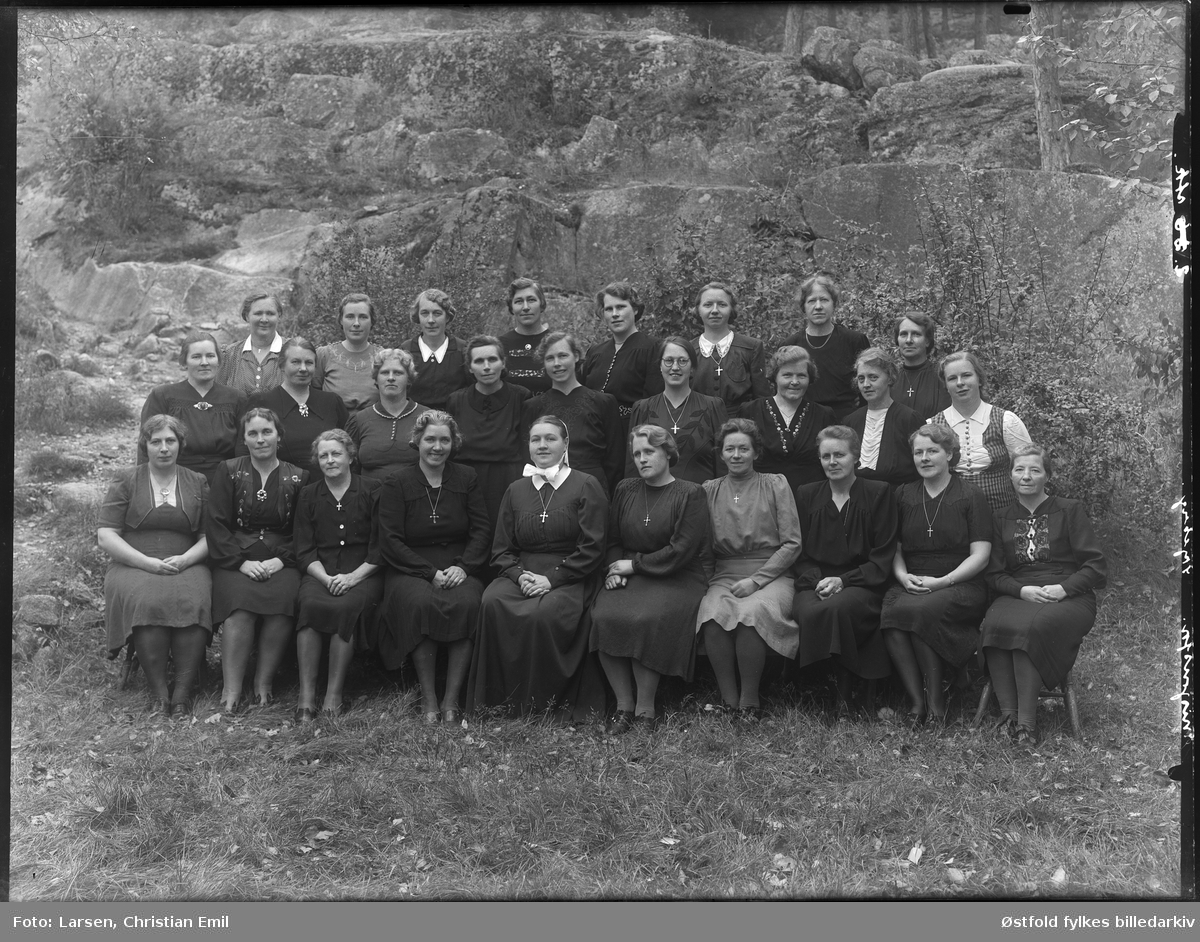 Kvinneforening i Skjeberg i 1946. Ukjente personer.