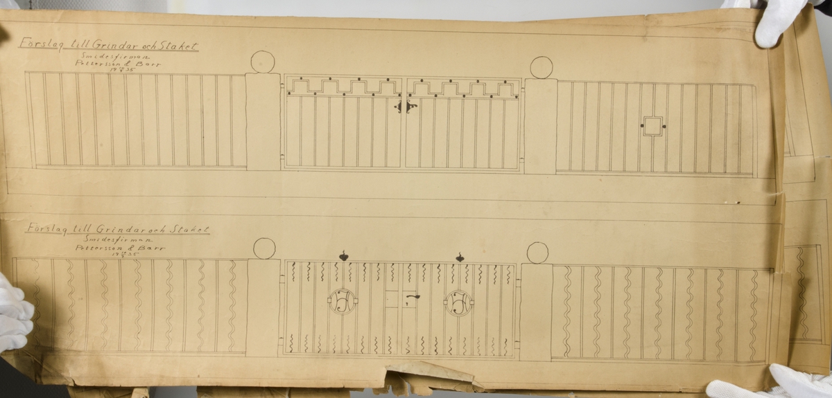 Tre stycken lika ritning för grindar och staket med måttangivelser. En och samma ritning visar staket och grindar med olika utformning.