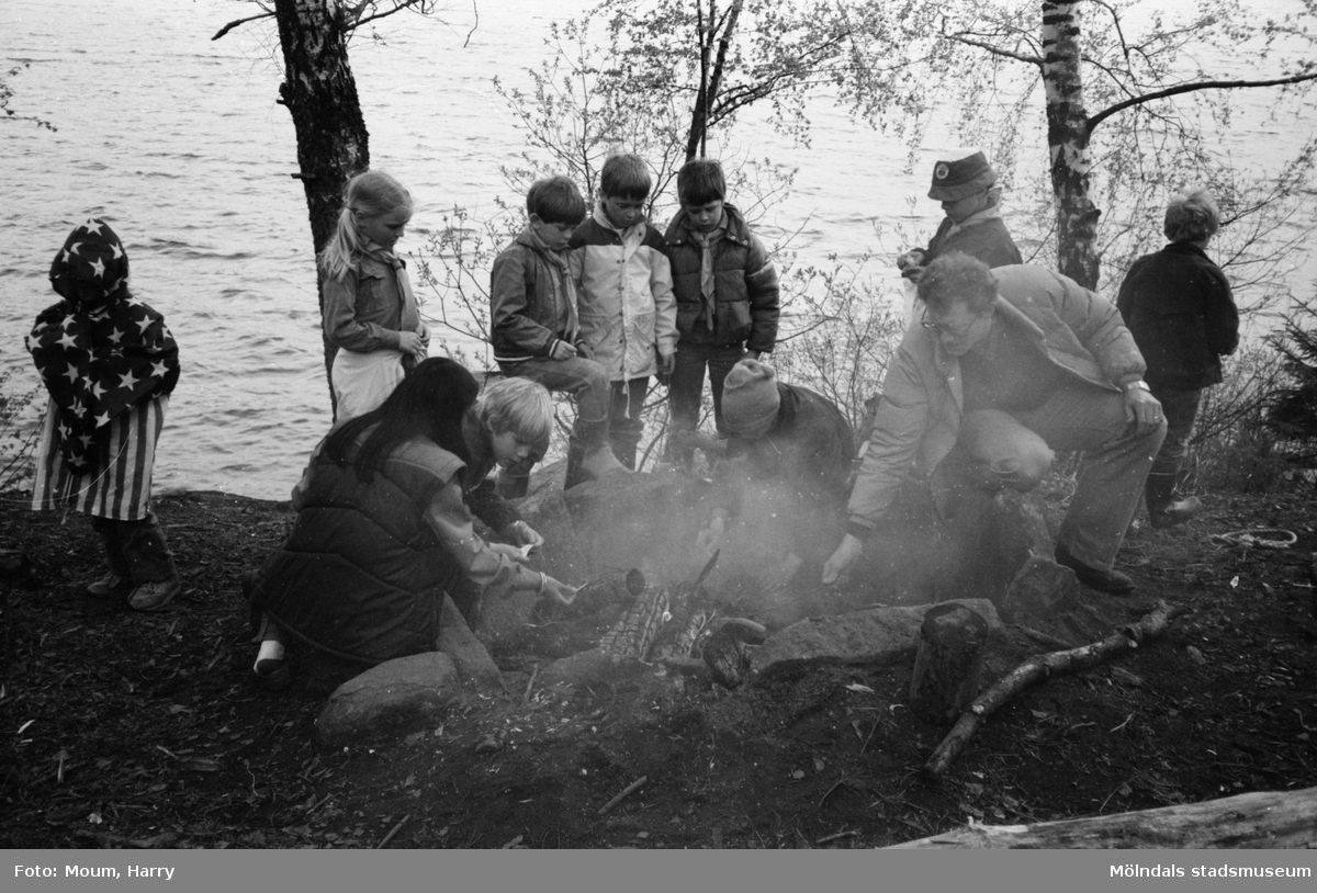 Annestorpsdalens scoutkårs läger vid Djursjön i Lindome, år 1983.

För mer information om bilden se under tilläggsinformation.