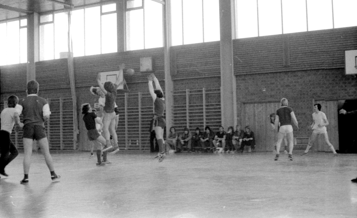 Sport - Håndball i Haraldshallen.
