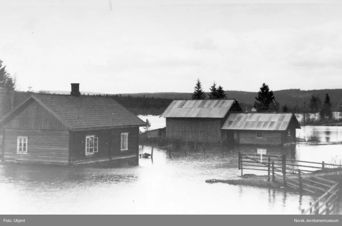 Flommen i 1934 : oversvømmet område sett fra jernbanen