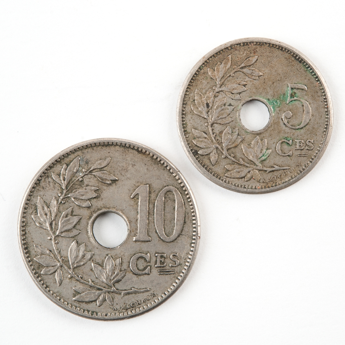 Belgiskt silvermynt, 10 Ces från 1905.