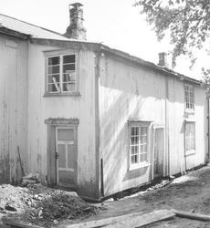 Stenneset, hovedbygning og stabbur. Husene inngår nå i Stenn