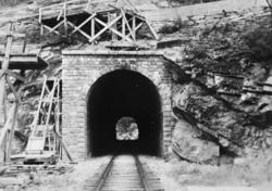 Jernbaneanlegget Mosjøen-Mo i Rana : Bjerka tunnel, ferdig m