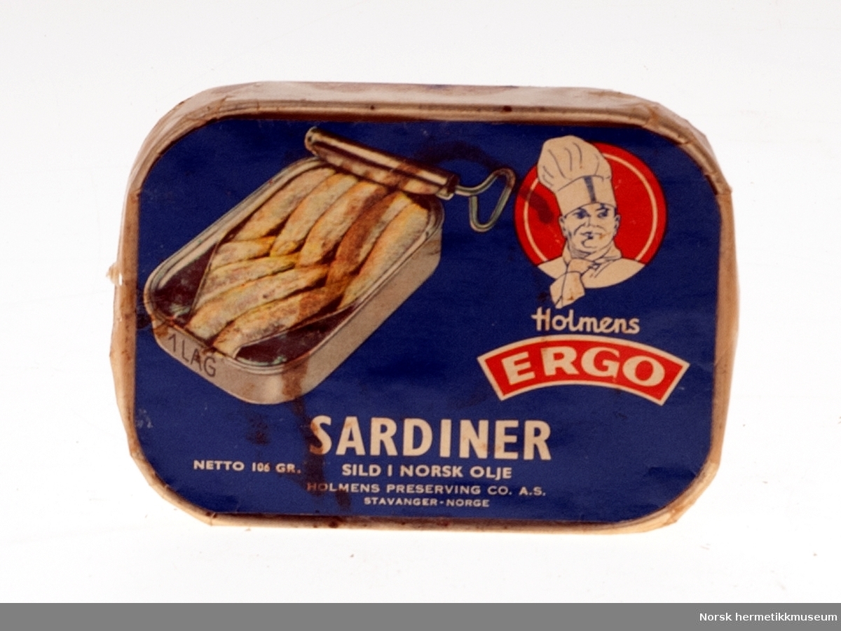 Åpnet boks med sardiner
