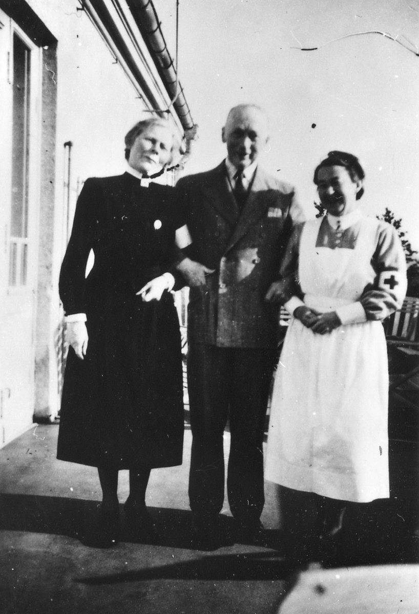 Esther Karlsen,Halfdan Lund og Eli Amundsen