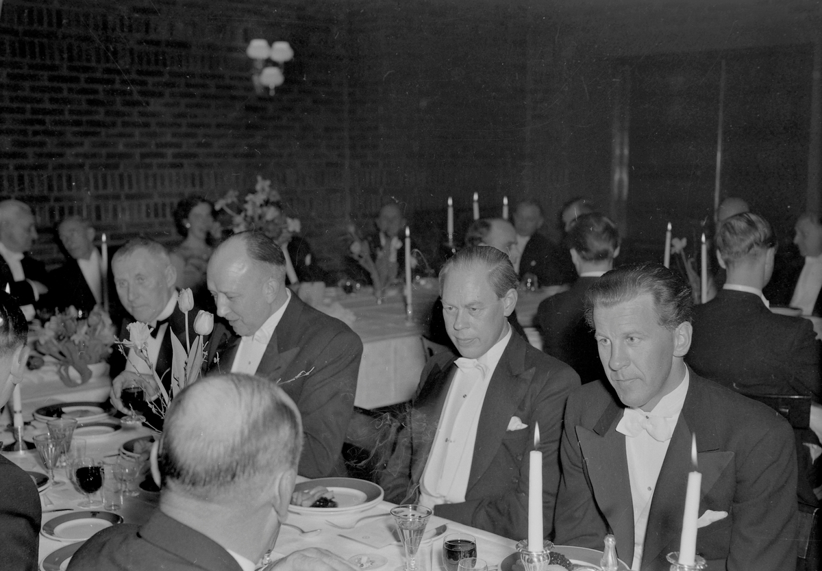 Middagsselskap i Kunstindustrimuseet og Handelsstandens Hus