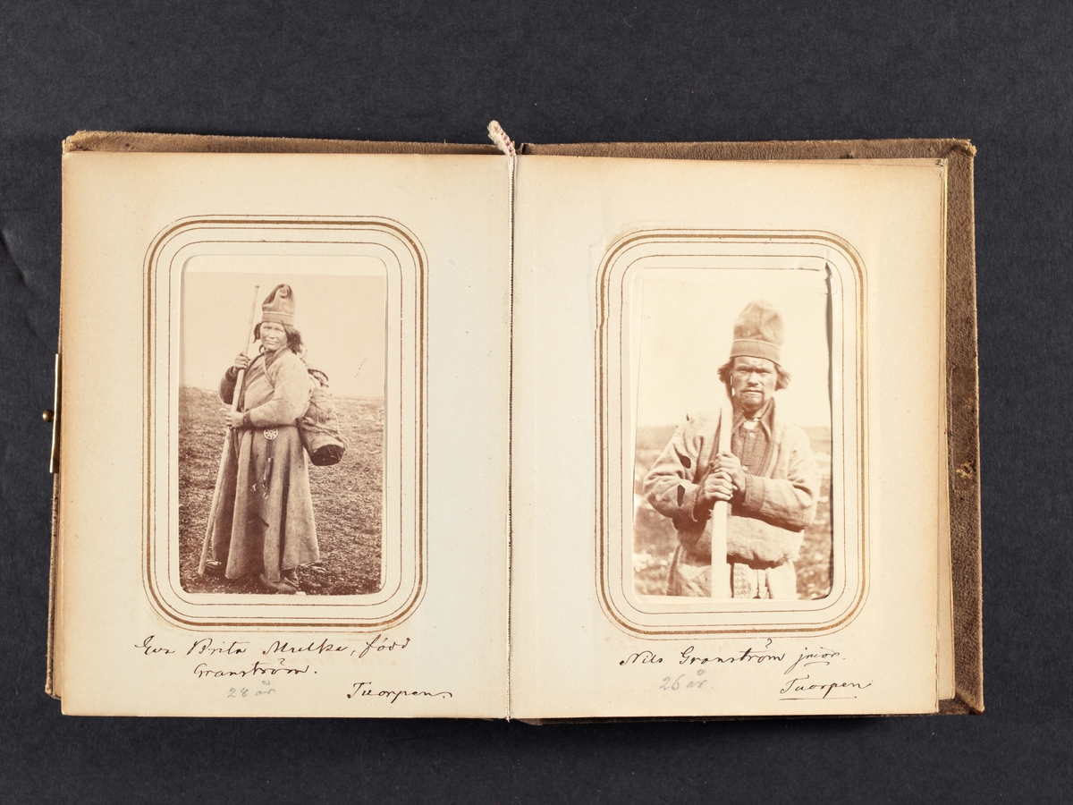 Fotoalbum med porträtt tagna under von Dübens expedition till Lappland, 1868.