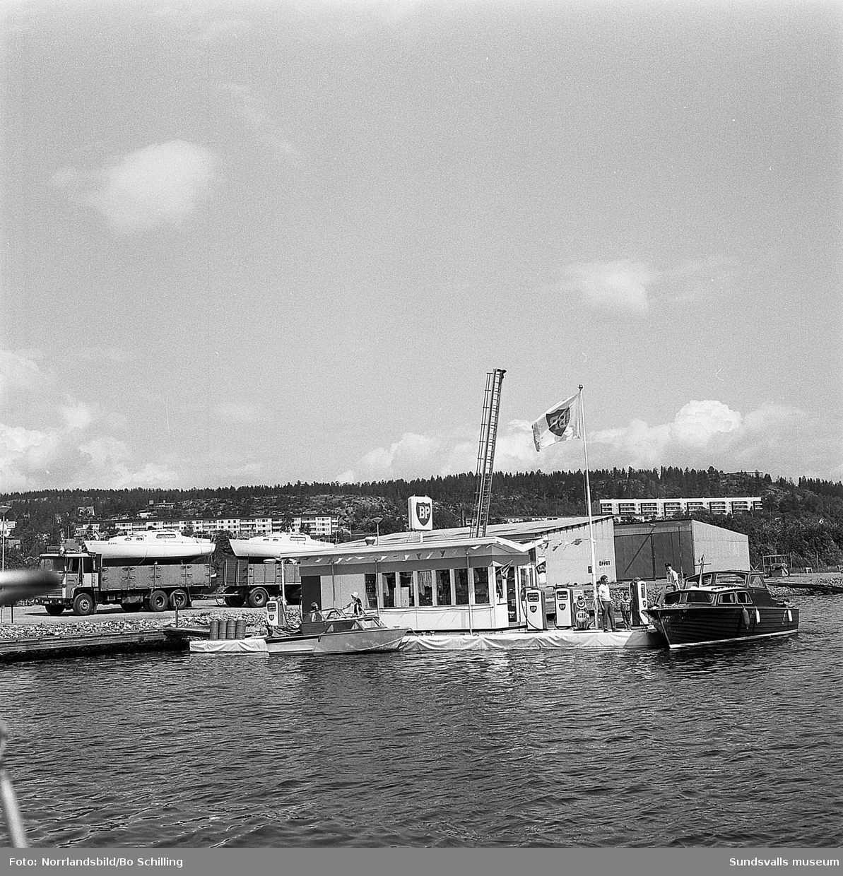 BP-station i småbåtshamnen i Ortviken.