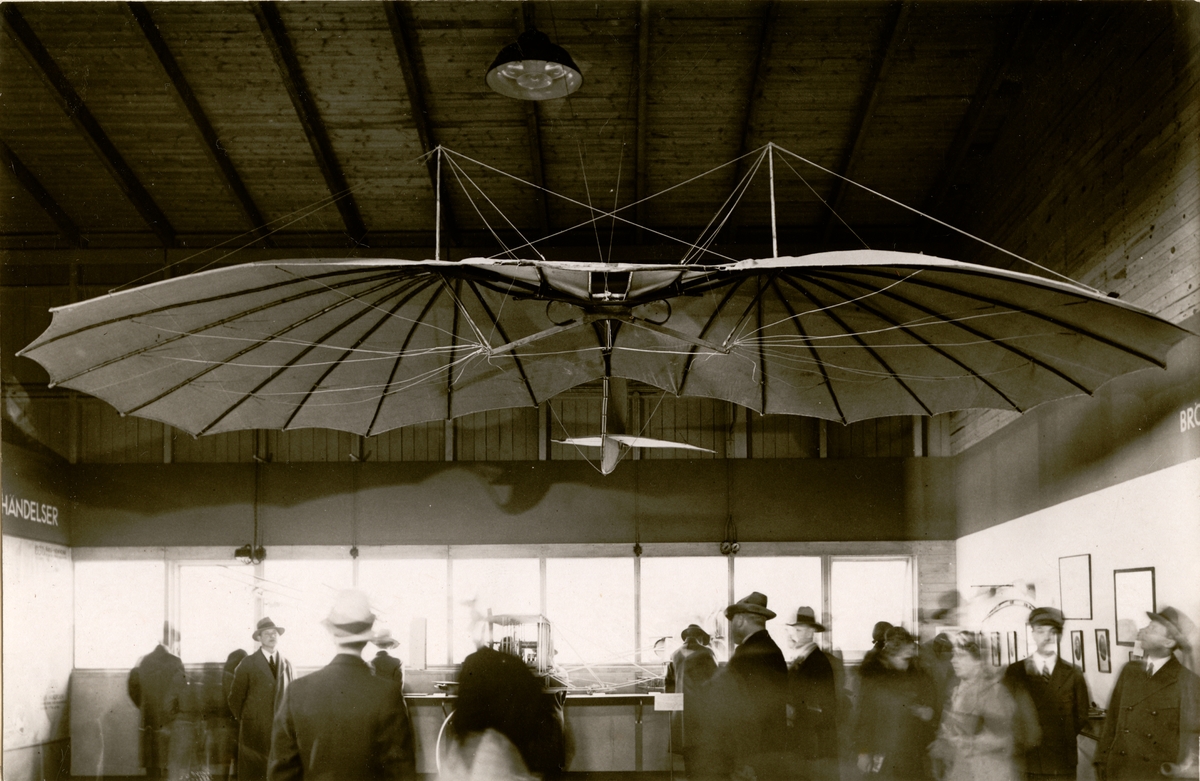 Lilienthals glidflygare på ILIS (flygutställning) 1936.