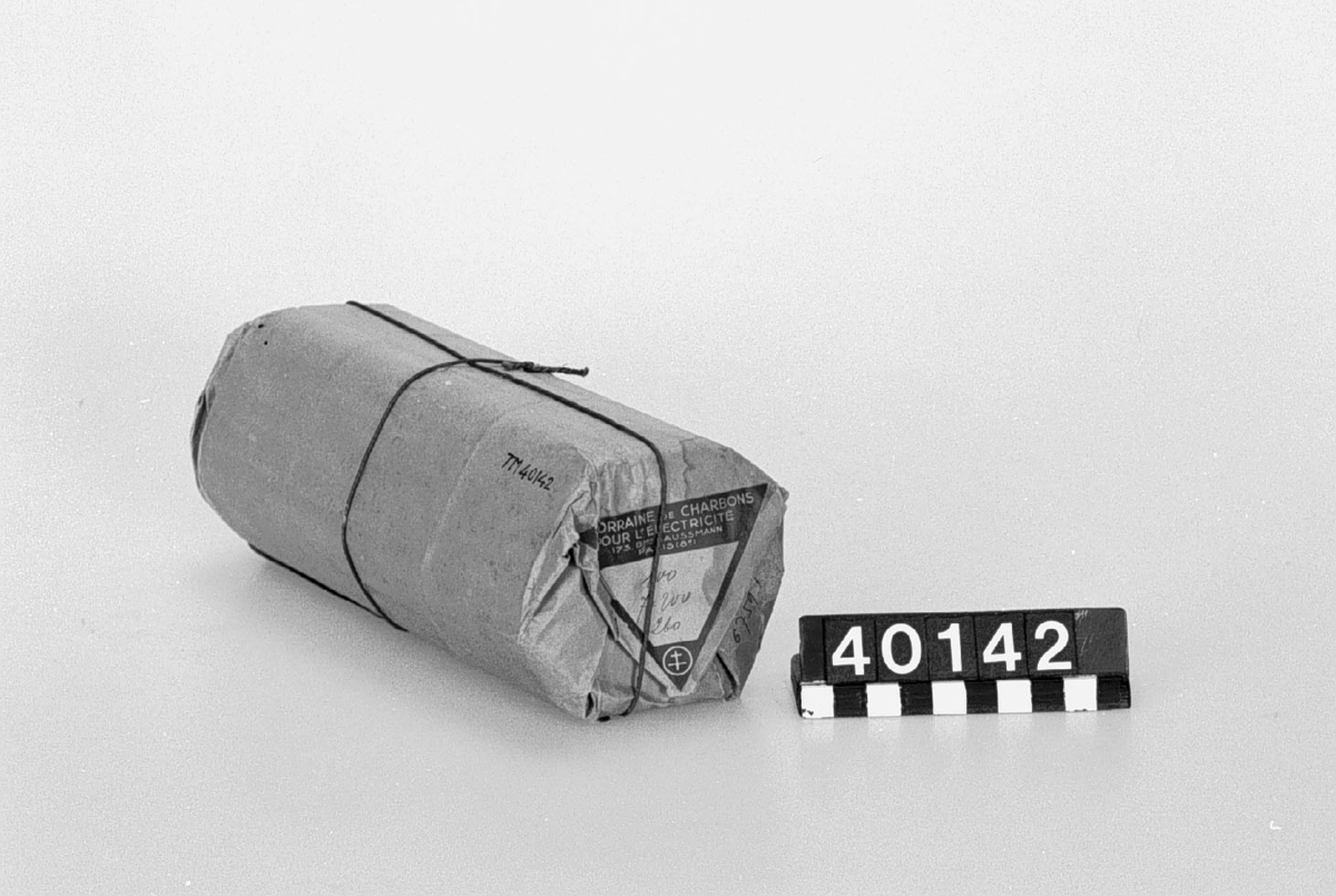 Båglampskol av kol, för film/fotobelysningar, i orginalkartong. 100 st., 7 x 200 260