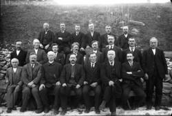 Fotsamling etter Hans Tveito. Gruppebilde av "Herredstyret L