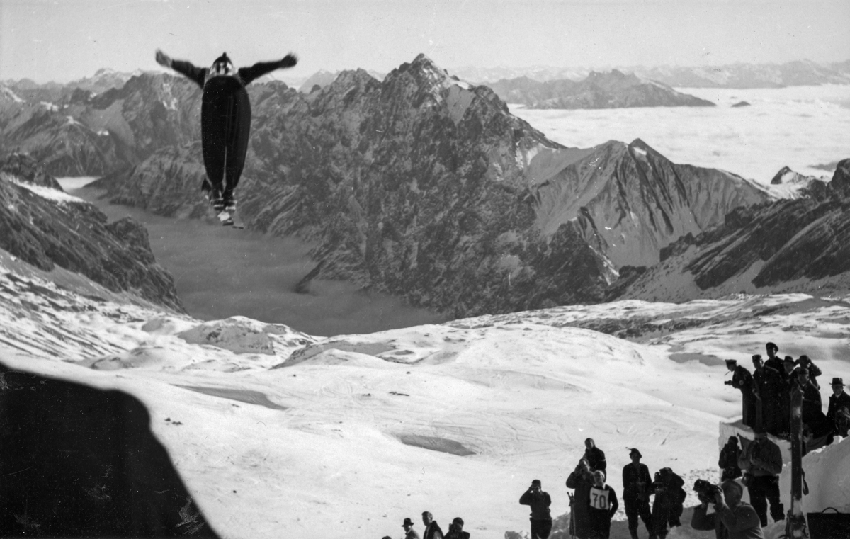 Norwegian skier Birger Ruud in Zugspitzplatt close to Garmisch Partenkirchen in 1934