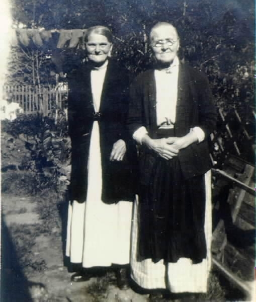 Fr. vänster Kristina Melén och till höger Anna Hellström.