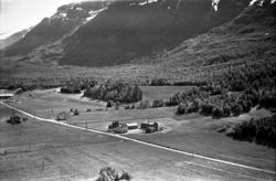 Flyfoto: Sørdalen, Øyvoll i Bardu 1959
