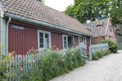 Rødt hus fra Enerhaugen. Foto/Photo