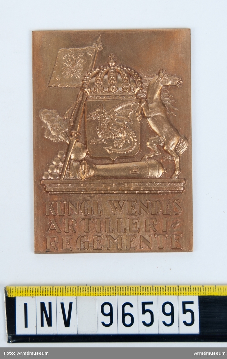 Plakett i guld för Wendes artileriregemente.
