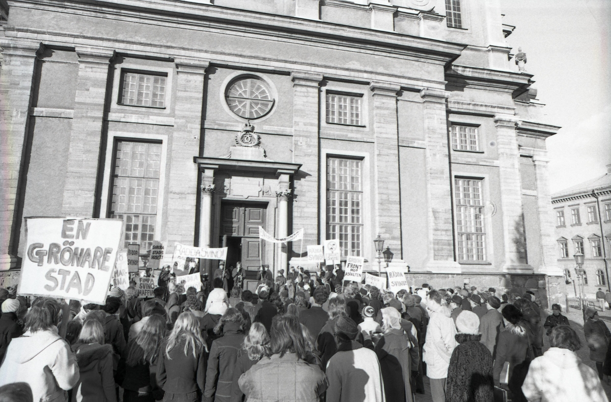 "Alternativ Stad". Demonstration mot parkering på Svinö 1972.