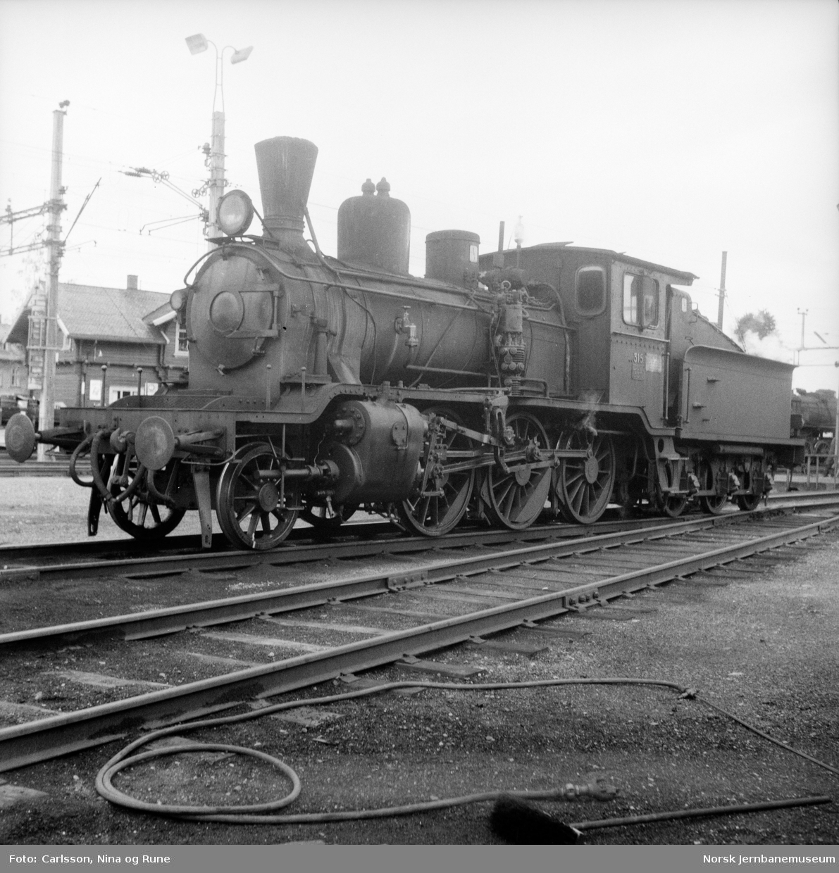 Damplokomotiv type 21b nr. 315 på Eina stasjon