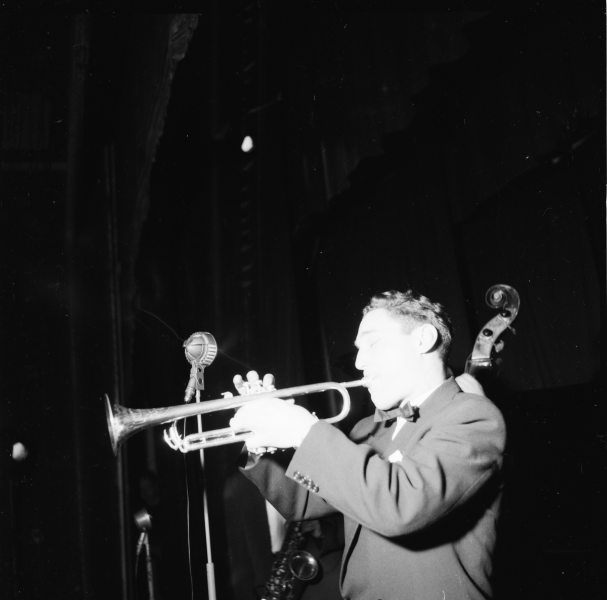 Vardens arkiv. "Lasse Gerlings? jazz-konsert i Porsgrunn"  25.03.1954