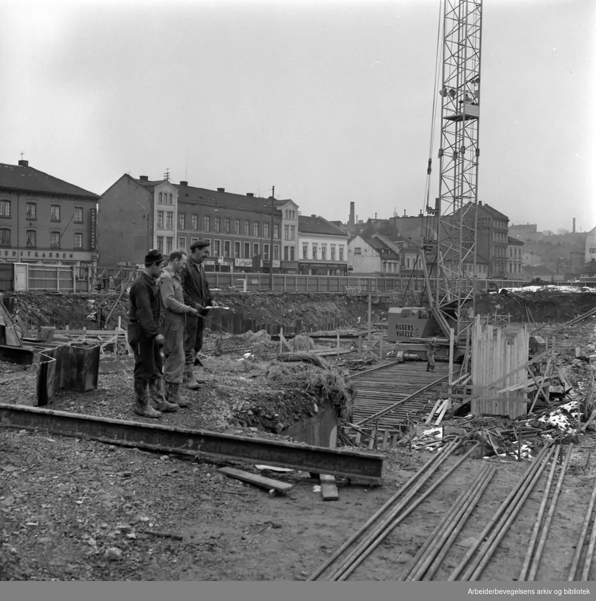 Anleggsplass for T-banearbeid ved Grønlands Torg, mars 1959.