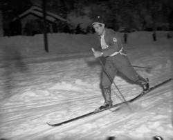 Vardens arkiv. "30 km landsrenn i Kviteseid"  25.02.1954