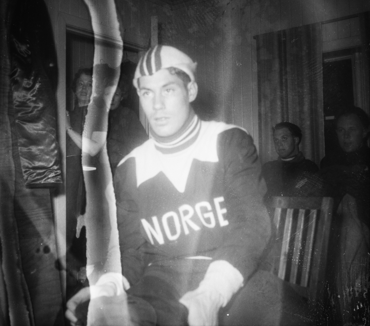 Vardens arkiv. "Skøyteløp på Herkules"  25.02.1954