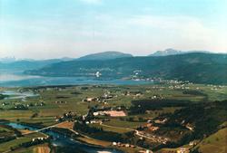 Flyfoto fra Surnadal kommune. Bildet er datert 16/7-1963. Fr