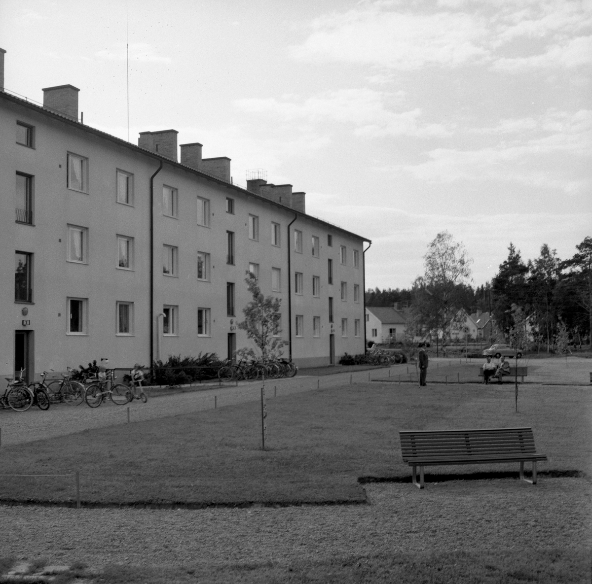 Någonstans i Värmland - från slutet av 1950-talet: Munkfors. Lämna gärna en kommentar om du vet något om bilden.
