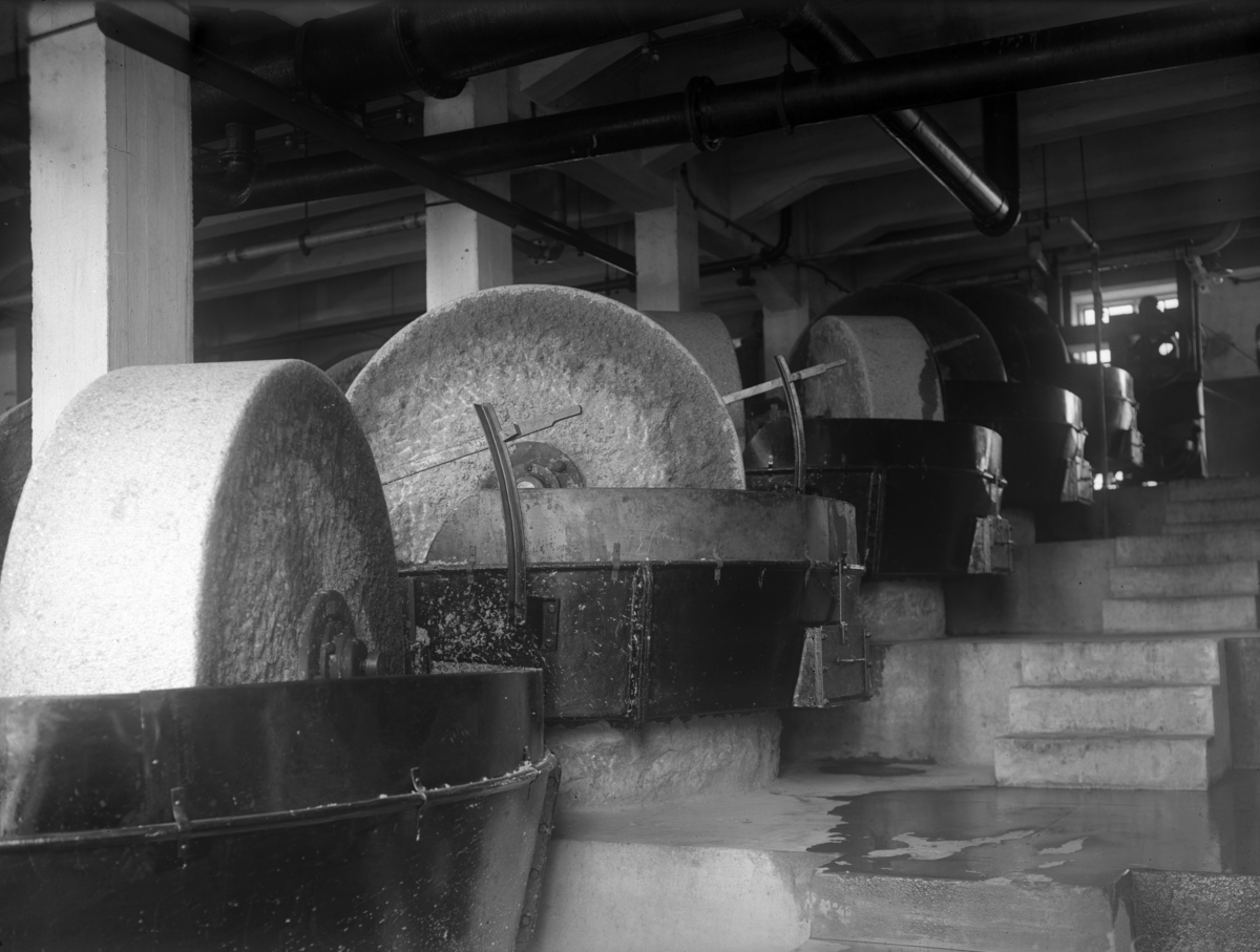 interiör från sulfatfabriken på en bild från 1920.