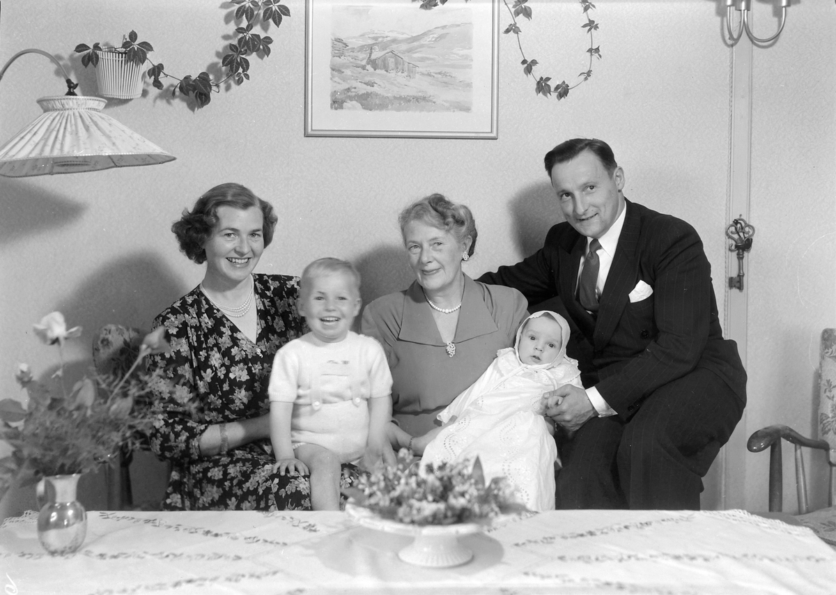 Morten Stang Hoff sin barnedåp, Skyåsveien.