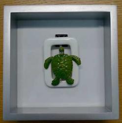 Fra serien Catch. Smykke/brosje [Smykke]