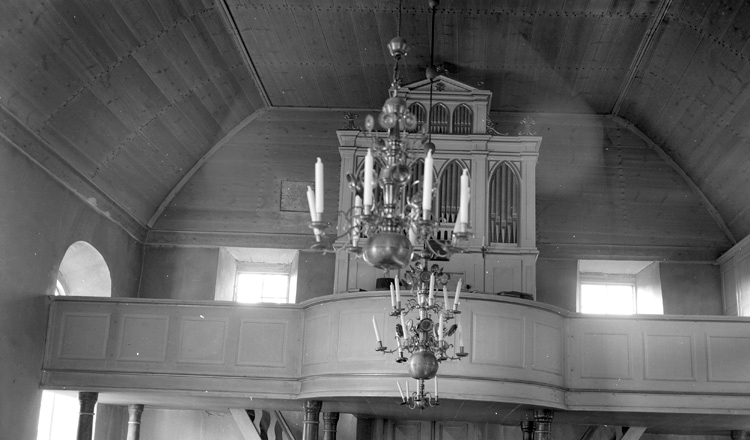 Interiör, Tannåkers kyrka, mot orgelläktaren.