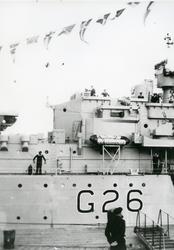 Gjenreisning. Besøk av Kong Haakon VII i Honningsvåg. Jagere