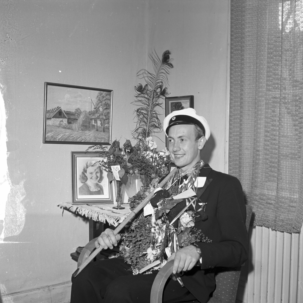 Student Eric Lund, Bro, Kerstinbo. 10 juni 1948. Tagit i hemmet.