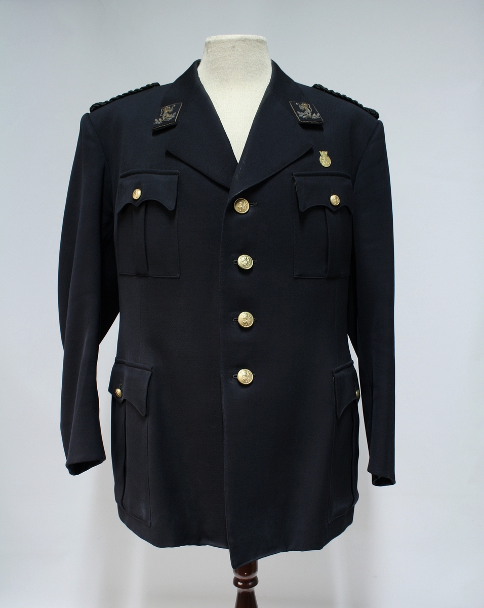 Politiuniform M/1963 - Justismuseet / DigitaltMuseum