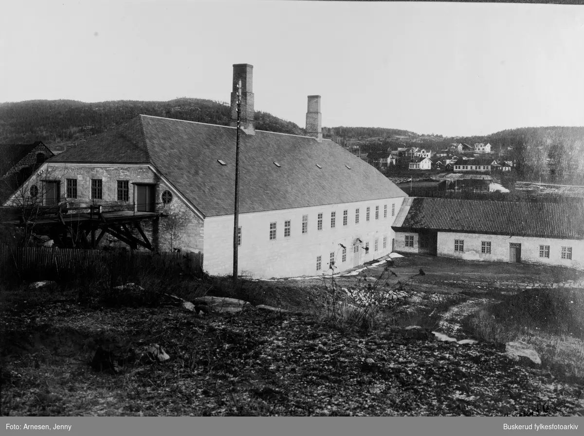 Kongsberg
Kongsberg sølvverk, smeltehytta,  Bygget ble oppført i 1844 
Bygget er nå en del av Norsk Bergverksmuseum.