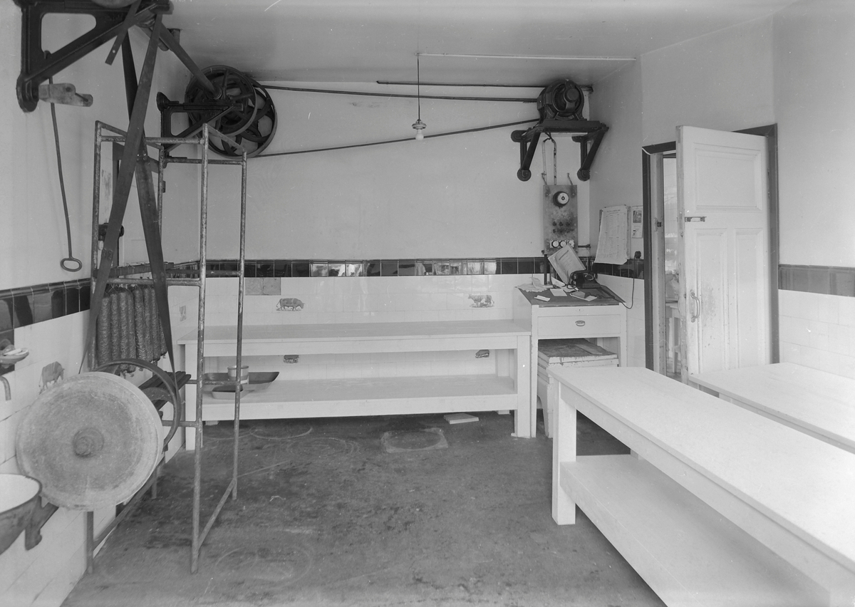 Johan O. Helgesen, butikk i Mellomveien 2