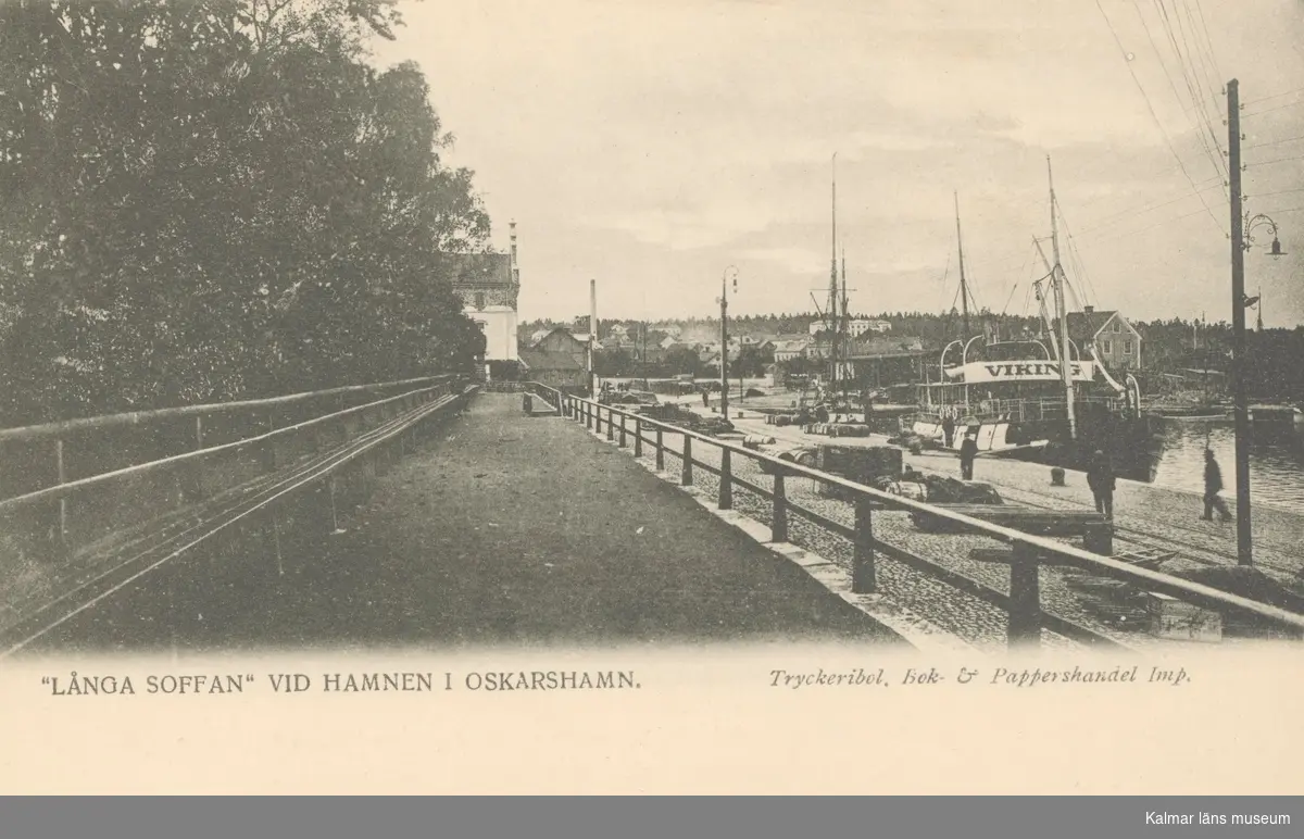 Vykort med motiv från Långa soffan vid hamnen i Oskarshamn.
