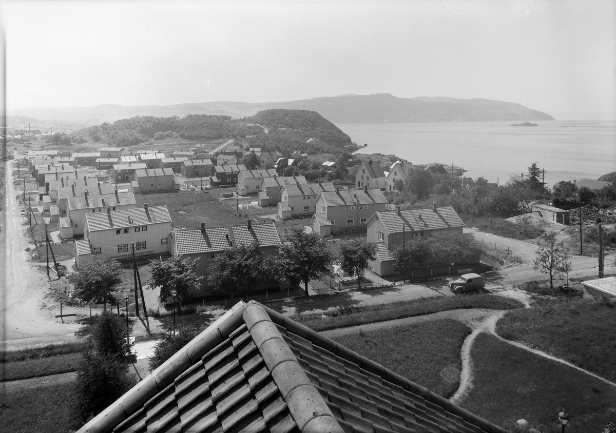 Utsikt fra taket på Sjømannshjemmet over Korsvikaområdet og Ladehammeren