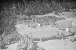 Gårdsbruk i Østre Gausdal antatt Reinton, åkrer, slåttemark