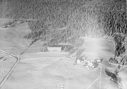 Winge sanatorium, Tretten, 1941,  2 gårdsbruk , vinter, snø,