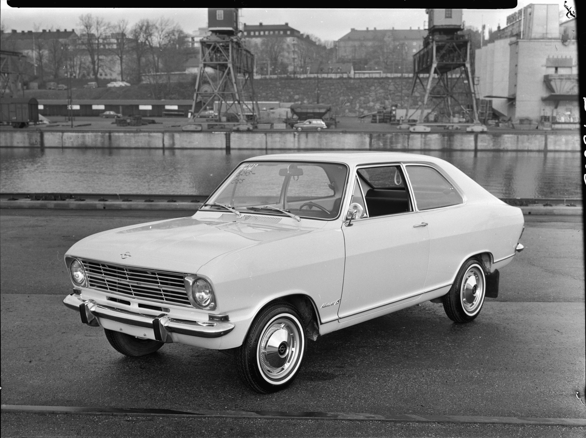 Typbesiktning. Opel (091296-8). >>