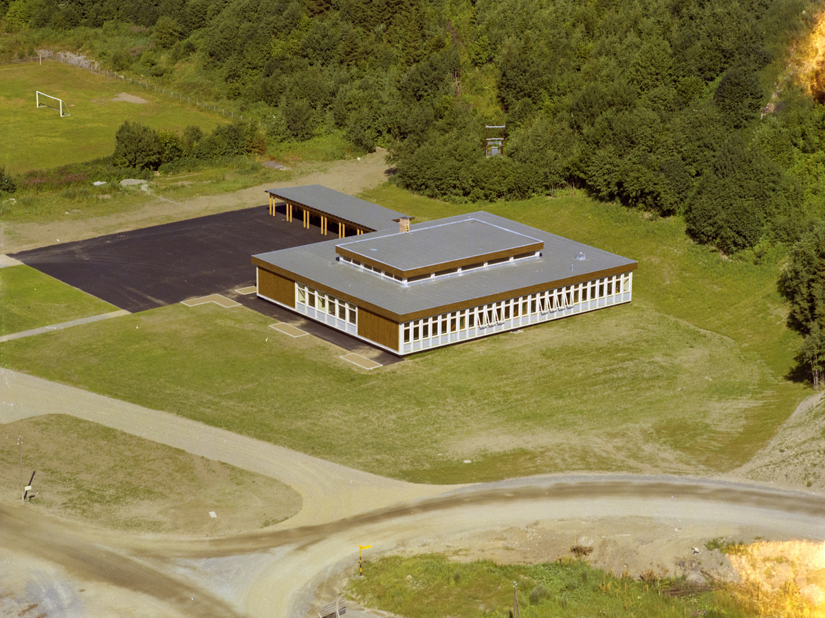 Lillehammer, Vingrom skole.