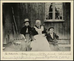 Sofie Parelius med Elisabeth og Jacob Dybwad.