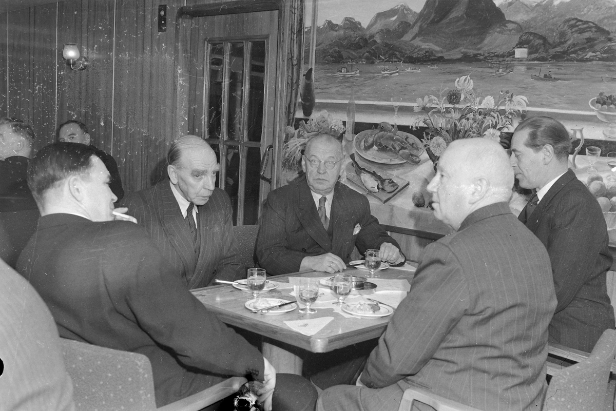 Hurtigrute Håkon Jarl på sin første tur nordover.