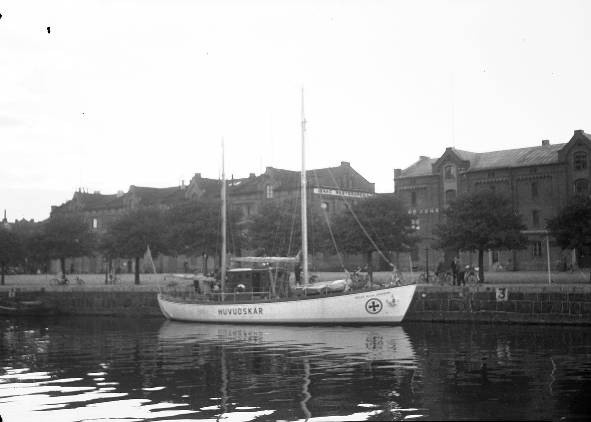 Helge Johnsson Ax.sons båt för Gefle Dagblad. Huvudskär. September 1944


