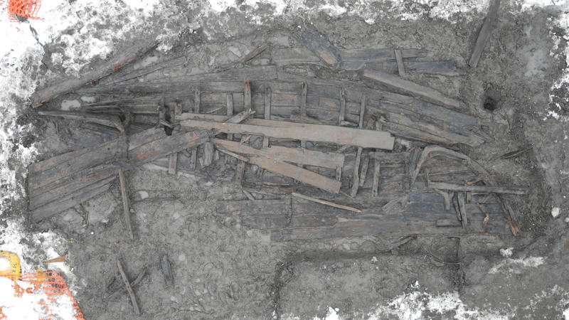BåtLab'ens arbeid tar utgangspunkt i arkeologiske båtfunn, her representert ved Barcode 6 slik den ble funnet i jorda. (Foto/Photo)